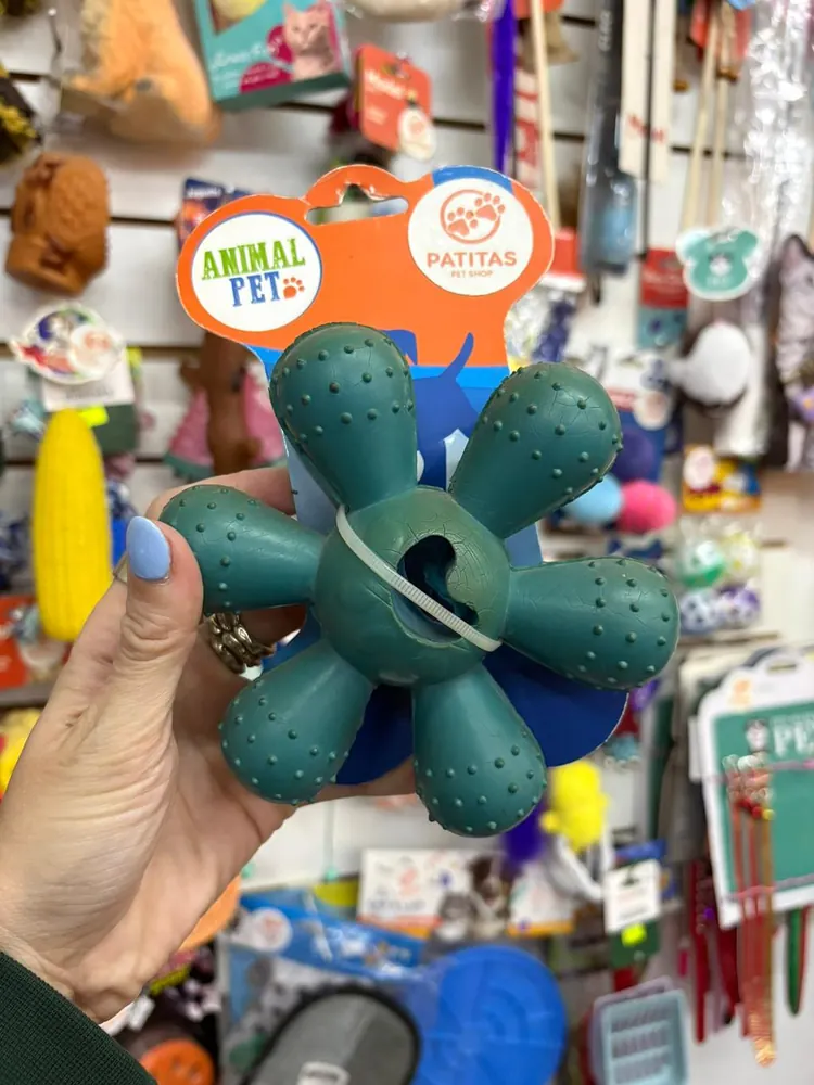 Juguete de goma con puntas