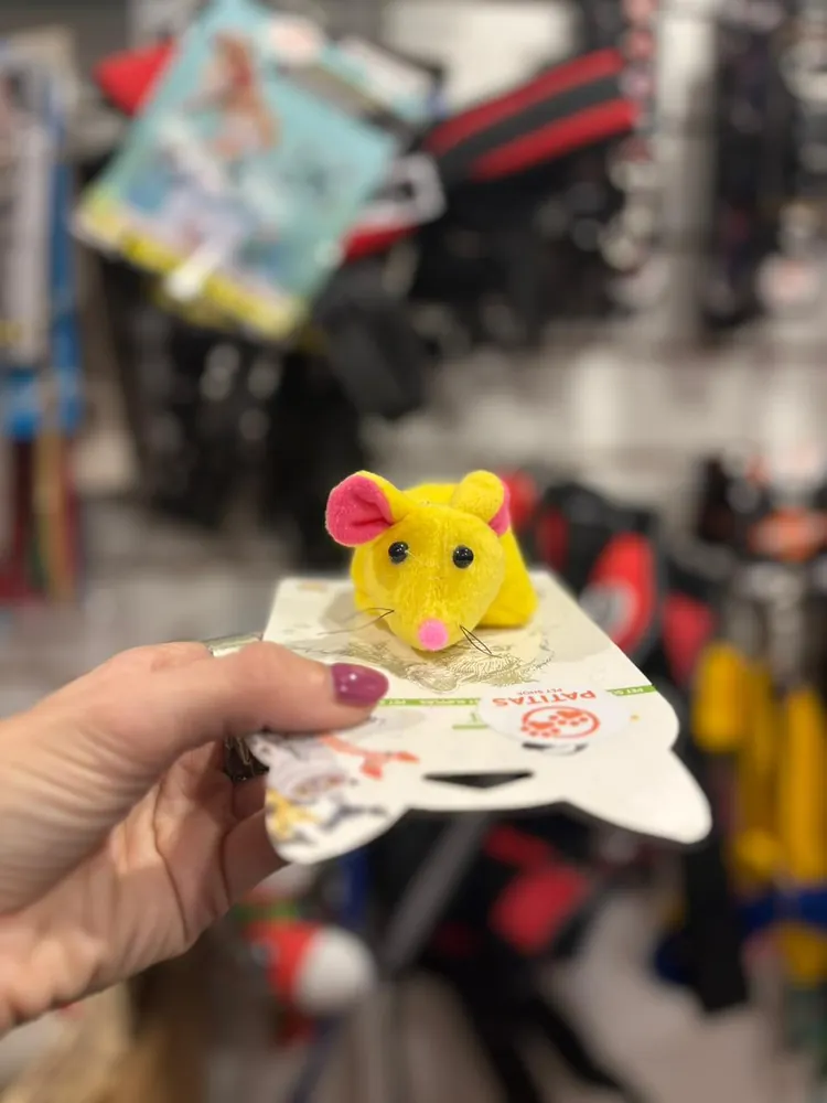 Ratón amarillo